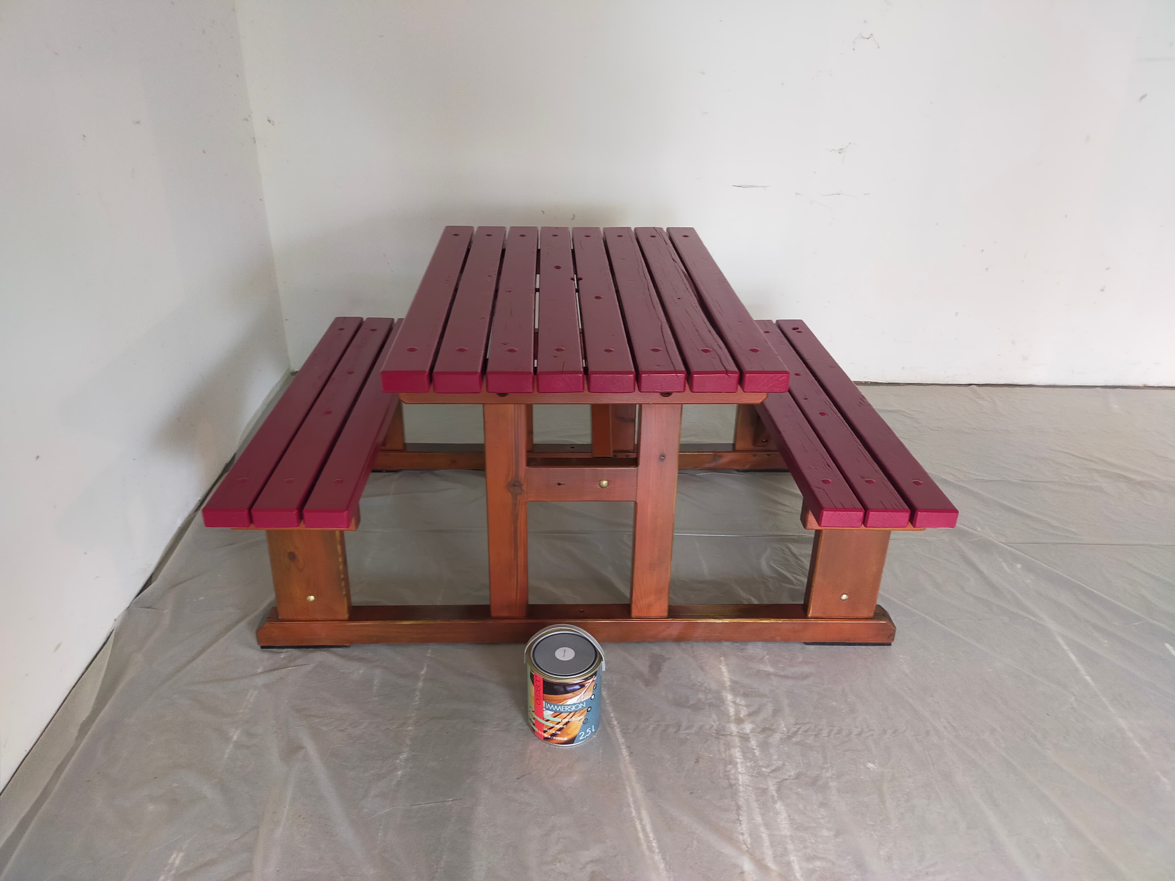 Table de pique nique peint et vernis.jpg